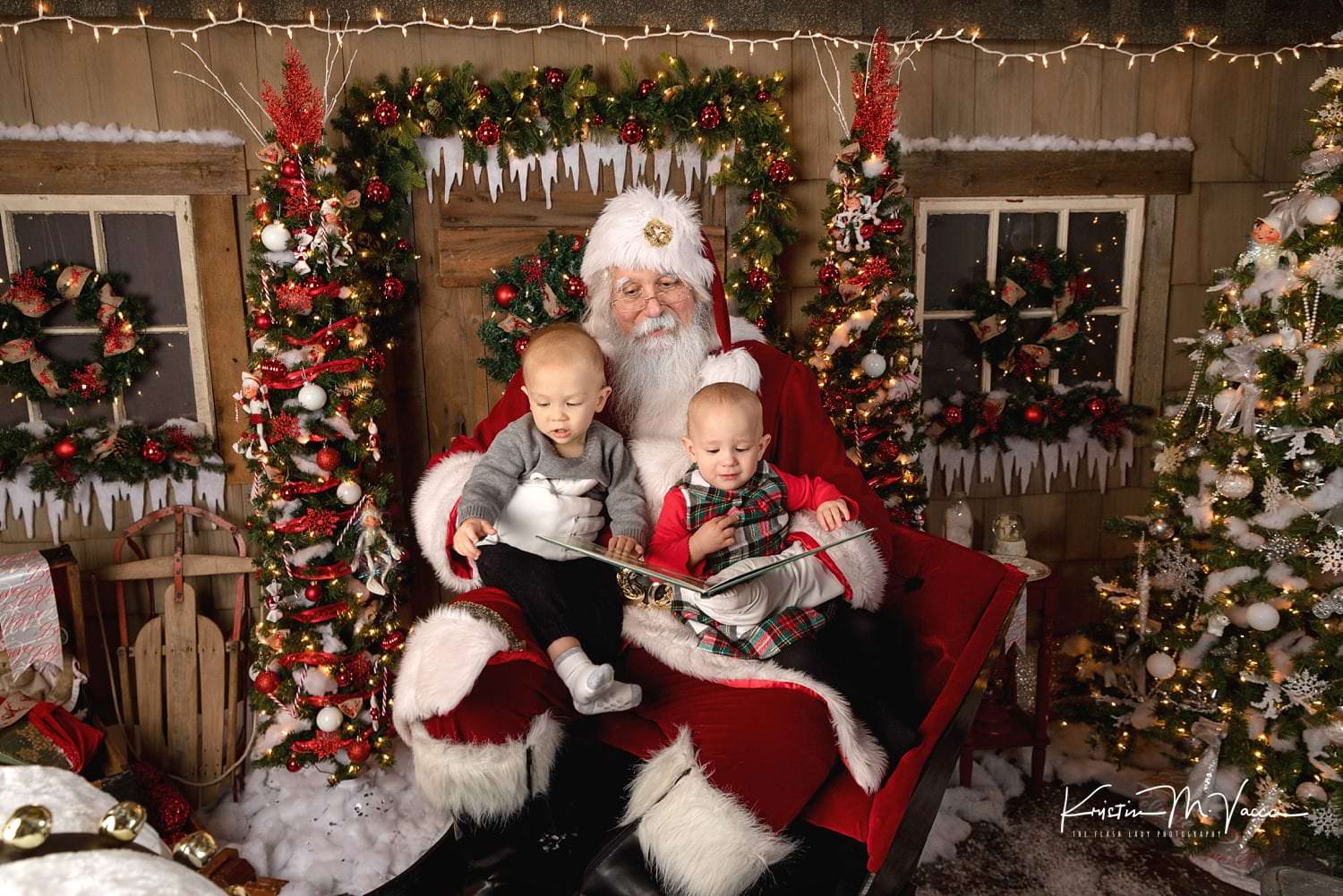 The Santa Experience Santa Claus Photos by Newington, Connecticut photographer The Flash Lady Photography