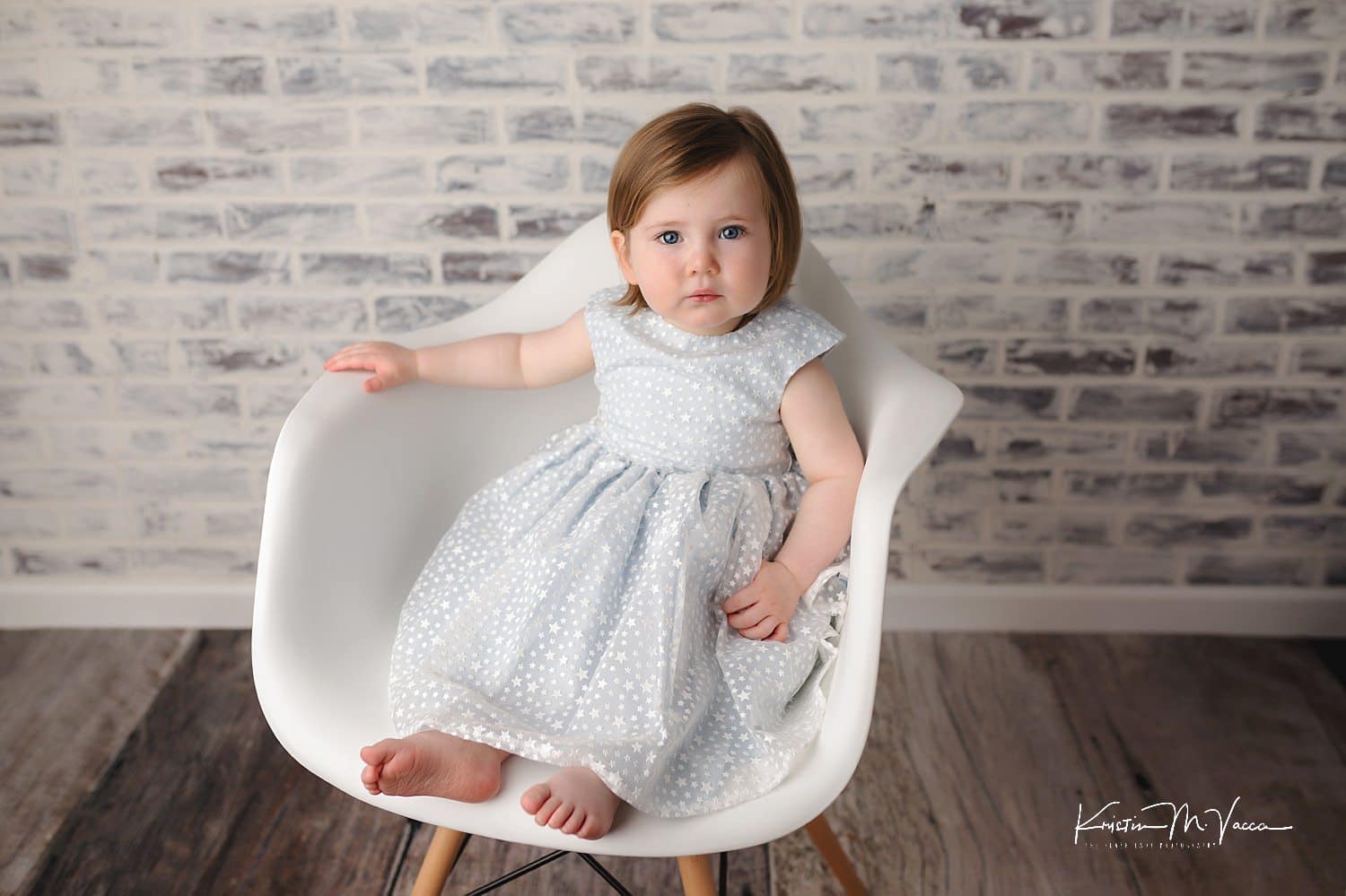Newborn sibling photos with Charlie & Maddie by West Hartford, CT photographer The Flash Lady Photography