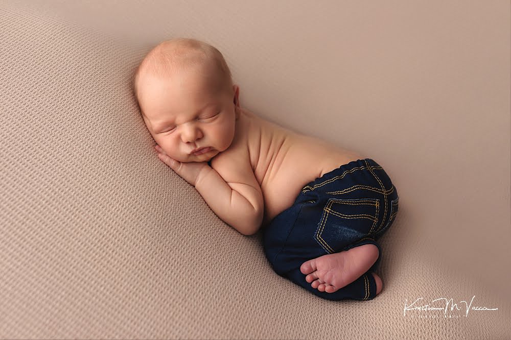 Large family newborn photos by The Flash Lady Photography