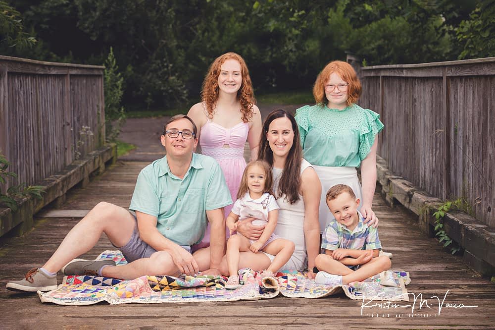 Beautiful summer family photos by The Flash Lady Photography