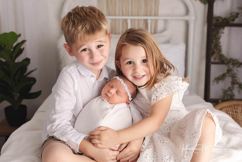 Newborn & sibling photoshoot by The Flash Lady Photography