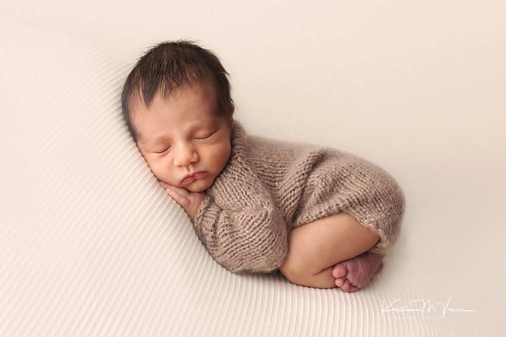 Christmas baby newborn photos by The Flash Lady Photography