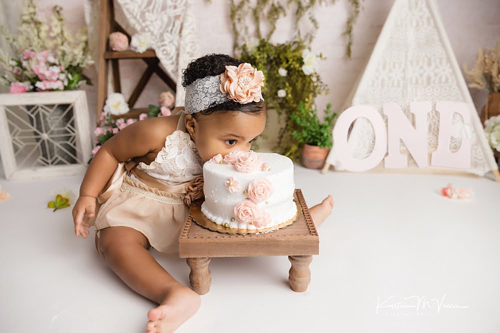 Princess boho cake smash photos by The Flash Lady Photography