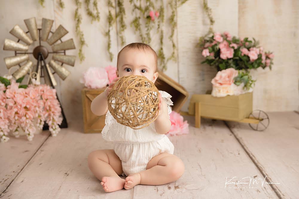Butterfly cake smash by The Flash Lady Photography
